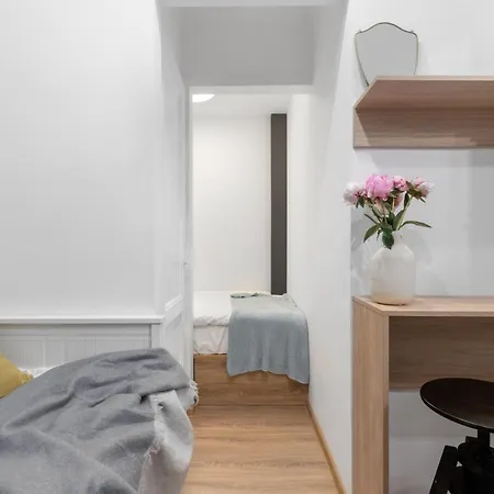 Ultra Central, 15 Sqm By Urbanesq Daire Bükreş